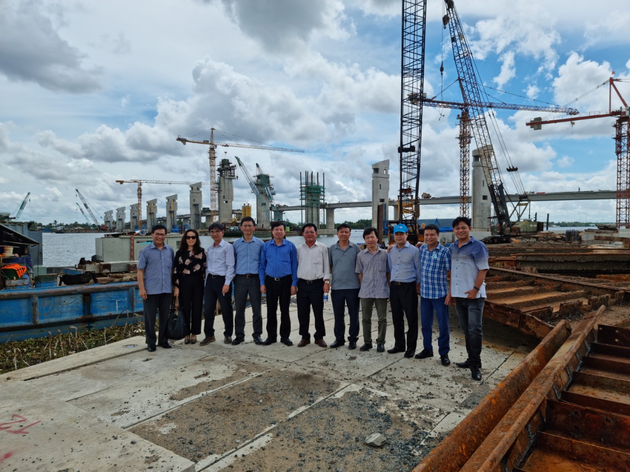 Field visit as part of the Consultation workshop in the Mekong Delta on the implemented contents of the Master Plan on Hydraulic Works and Natural Disaster Prevention and Control for period 2021-2030 and vision to 2050