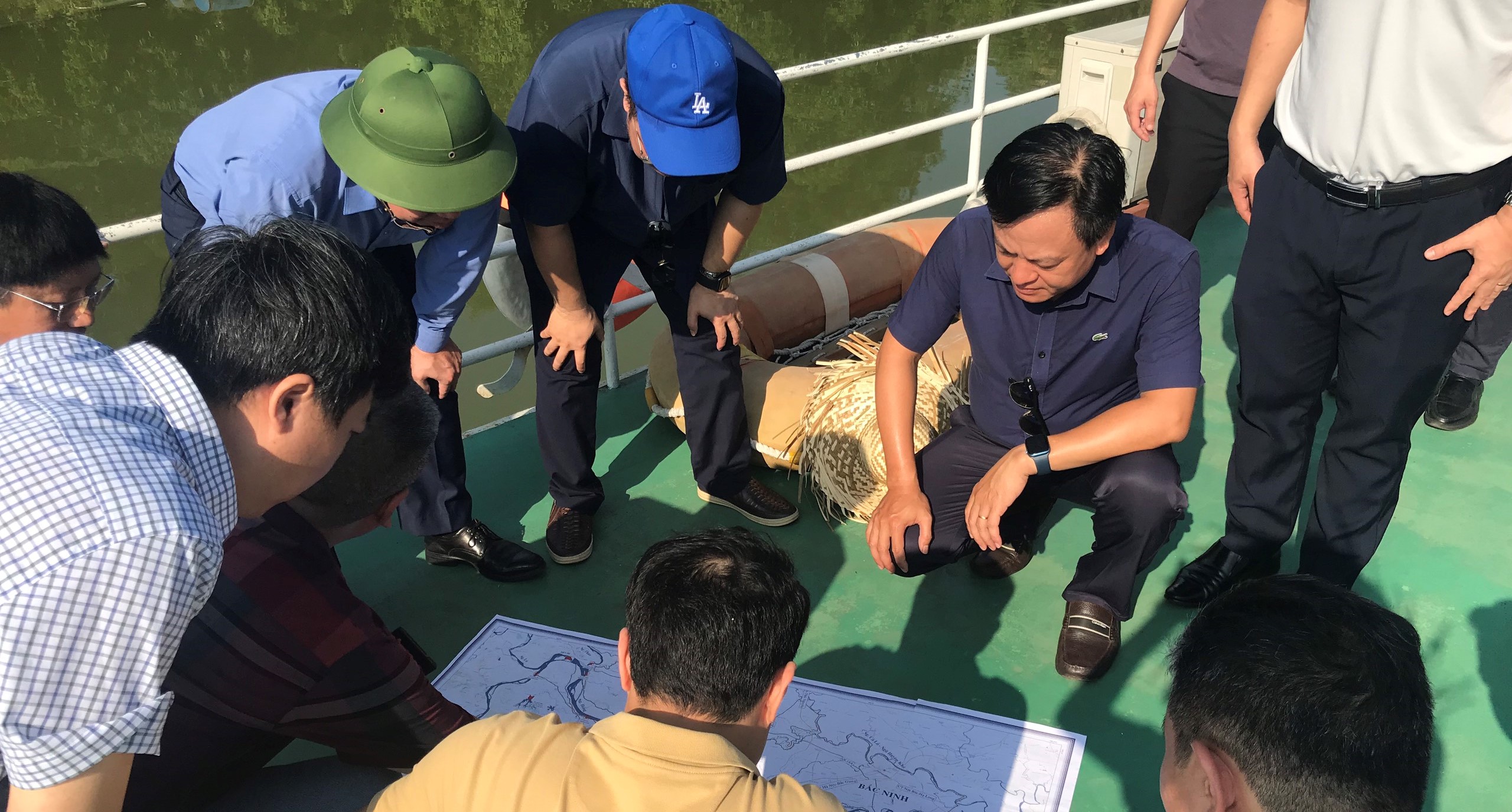IWRP conducted a survey along the Red River for the Red-Thai Binh River Basin Hydraulic Work Plan (2023.05.31)