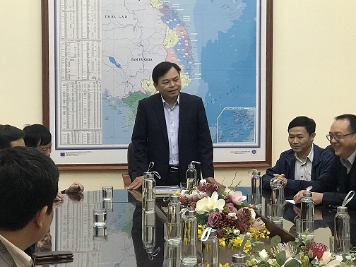 Thứ trưởng Bộ NN&PTNT Nguyễn Hoàng Hiệp phát biểu giao nhiệm vụ cho tân Viện trưởng Viện QHTL