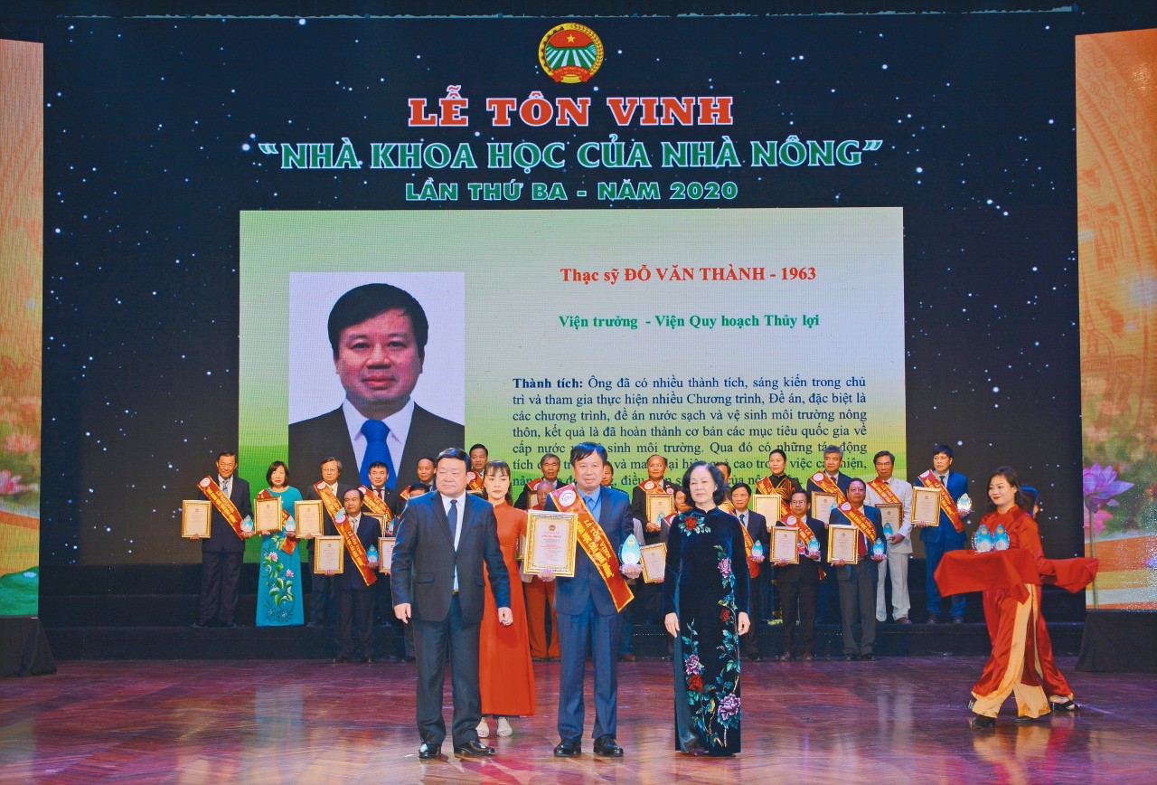 Mr. Do Van Thanh, Director General of the IWRP was named a 'Farmer's Scientist' in 2020 (29 December 2020)